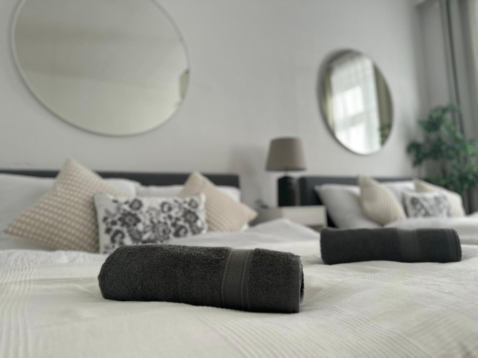 Spacious Apartment, 3 Min To U1 Reumannplatz Wien Eksteriør bilde