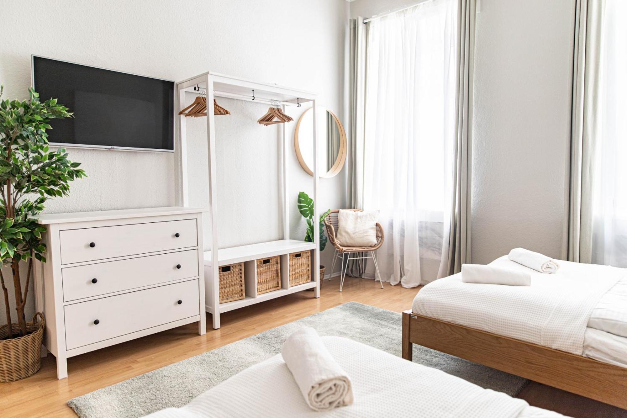 Spacious Apartment, 3 Min To U1 Reumannplatz Wien Eksteriør bilde