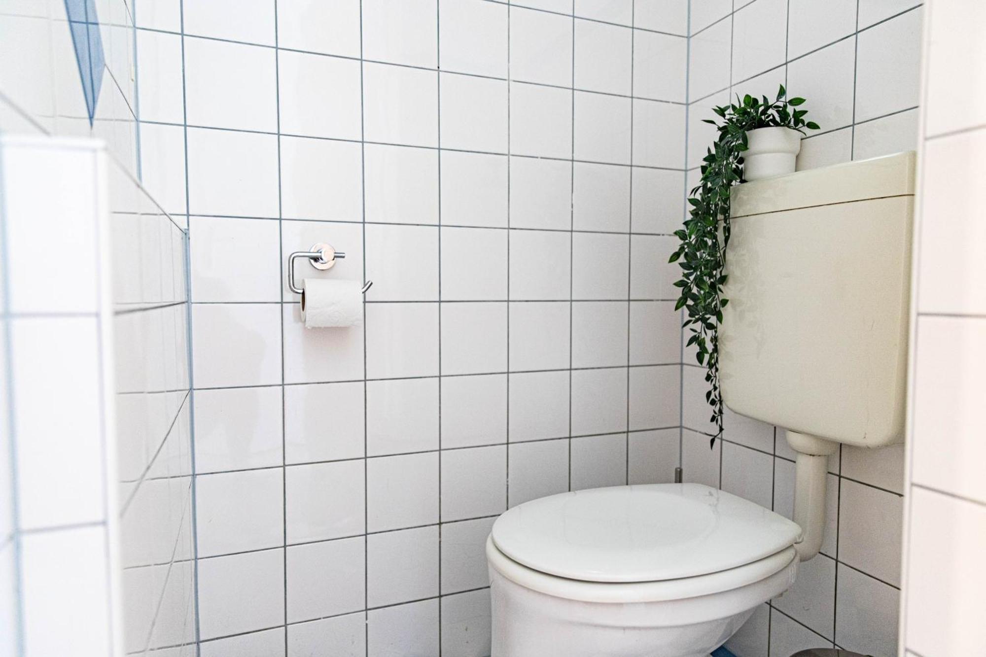 Spacious Apartment, 3 Min To U1 Reumannplatz Wien Eksteriør bilde